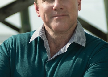 Nicholas Sparks’ new novel focuses on sailor with PTSD