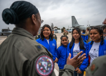 U.S., Peruvian air force personnel open doors to South American girls interested in STEM