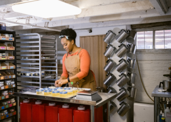 Former sailor builds home fragrance brand using military adventures