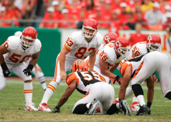 Former Kansas City Chiefs player mentors veterans