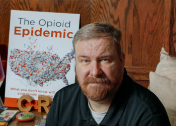 Former Navy officer uses past addictions to help other veterans