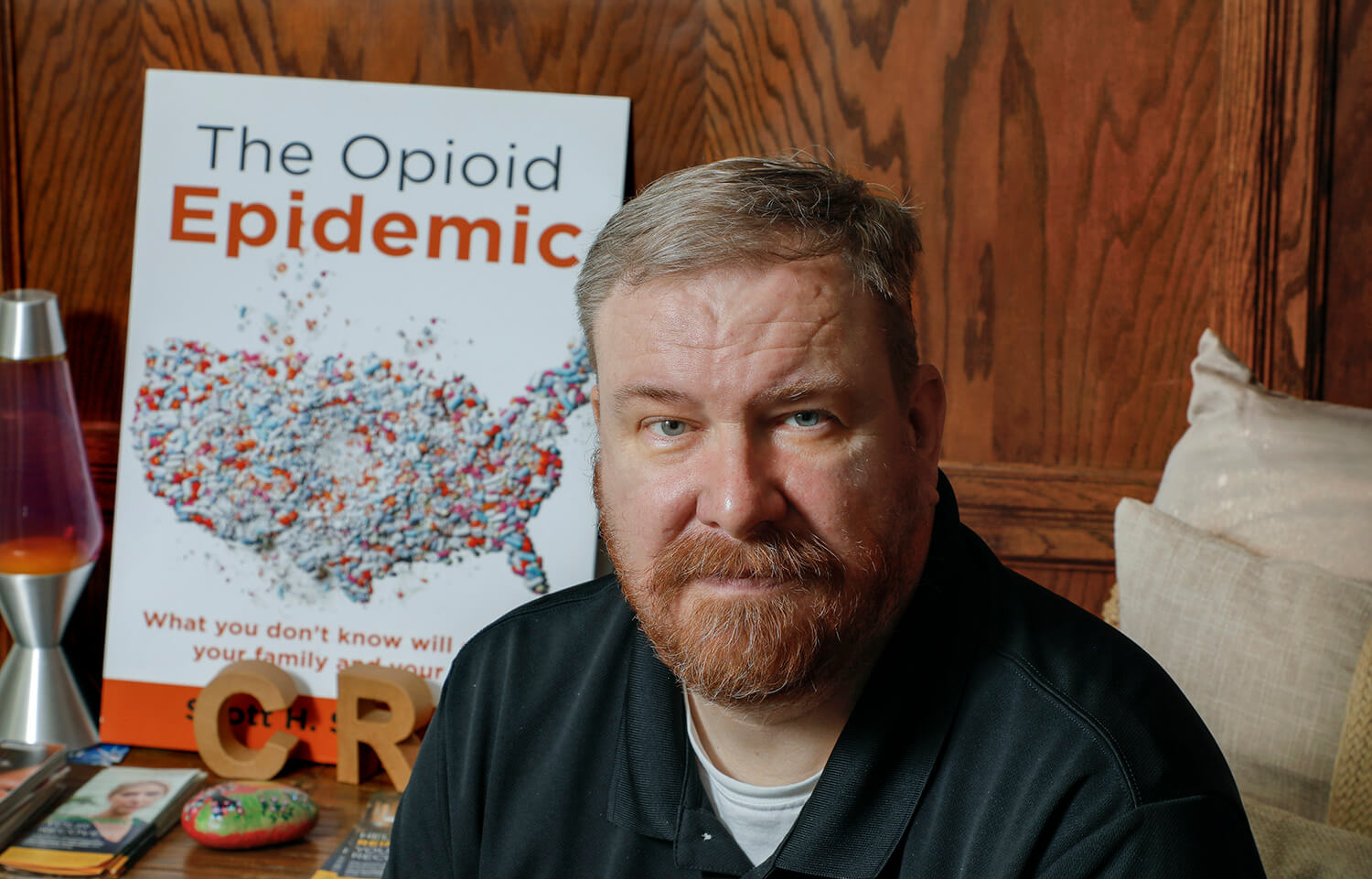 Former Navy officer uses past addictions to help other veterans